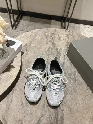Balenciaga新款Rader系列