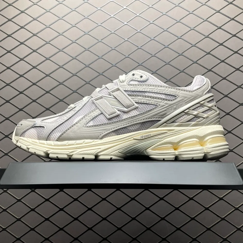 💰520 價格調整   純原 New Balance 新百倫 復古休閒跑步鞋 M1906RPA 真正原廠資料開發 市售最高品質 原廠網紗 正確卡色皮料衝裁組合 匠心打造 鞋面鞋底工藝極其複雜 難度可想而知 新開獨立私模大底 全網唯一正確做