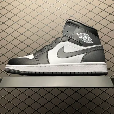 💰620 純原Air Jordan 1 Mid  AJ1喬1中幫文化籃球鞋 DQ8426-001 市售最高品質 原鞋開發 平臺訂單專用代工流水線打造 每一個配色均採購原鞋確認細節 認準細節實拍 尺碼：40 40.5 41 42 42.5 