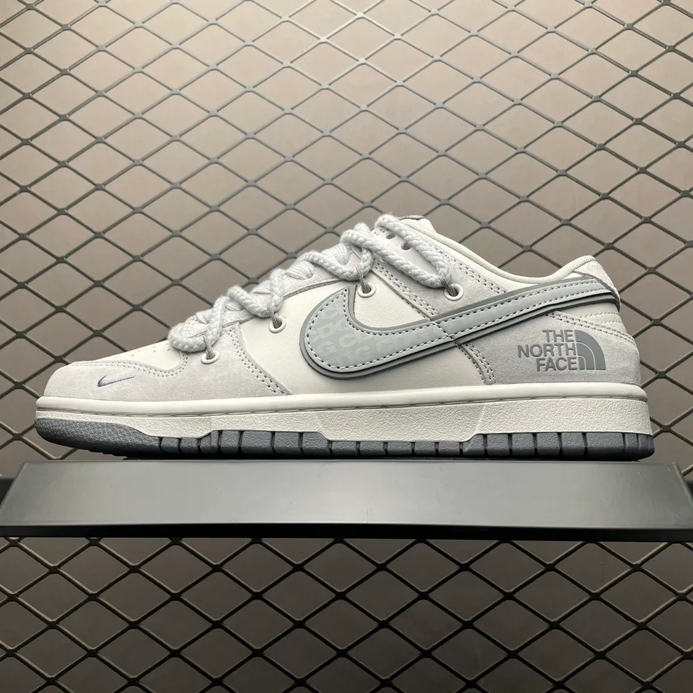 💰660 純原NK Dunk Low 客制款 低幫休閒板鞋 XX2025-327 尺碼：35.5 36 36.5 37.5 38 38.5 39 40 40.5 41 42 42.5 43 44 44.5 45 編號：35YEFFJ