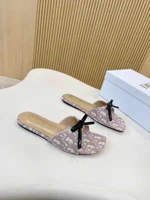 迪家2606新款，碼數:35-43碼，出廠價560（皮底加40）