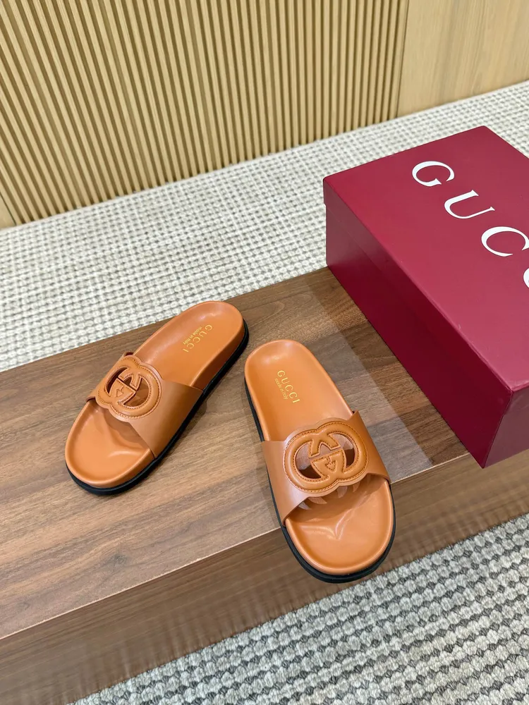 2025🆕[皮面P590福利新品厚底GuCci互扣式刺繡大G橫帶穆勒鞋 🆕原版一比一複製，最高版本🆙👏🔥所有材質細節均與YB一致💪👍 常年做貨。
