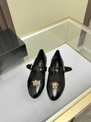 P600，碼數：35-41碼，可定做42碼