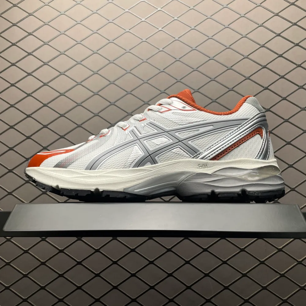 💰550 純原Asics 亞瑟士 GEL-Flux 4 網面拼接 低幫運動休閒跑步鞋 1011B646 平臺專供品質 區別市面通貨 尺碼：36 37 37.5 38 39 39.5 40 40.5 41.5 42 42.5 43.5 44