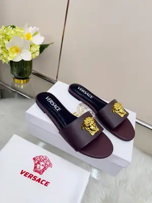 VERSACE  范家2026春款   碼數35-43  出廠價560  皮底加40