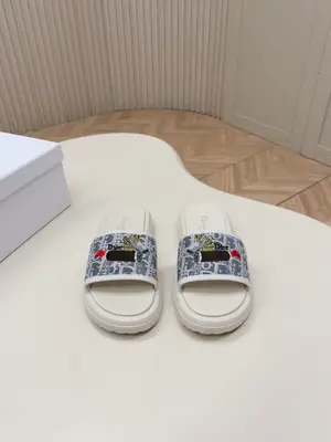 Dior迪奧2026ss夏季新款仙女刺繡拖鞋