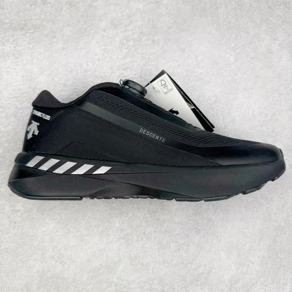 HP代工水準 💰700🉐 DESCENTE Enerzite 迪桑特時尚潮流 低幫跑步鞋 DESCENTE（迪桑特）創立於1935年，品牌名取自法語詞彙，意為“滑降”。品牌箭頭標識代表滑雪的三種技術“高速直線滑行”、“穿越”和“側滑”，