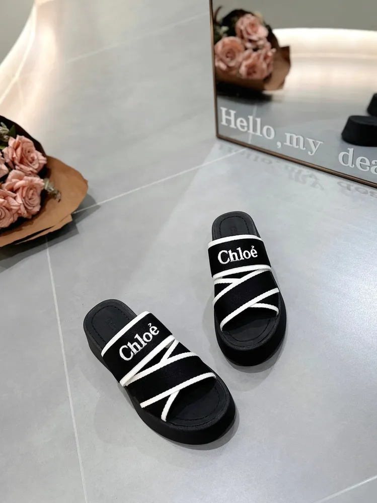 💥【2024/Chloe（克洛伊）拖鞋】：舒適時尚的選擇👟