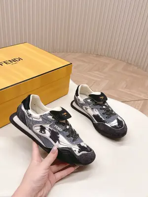 出女p730 男+10 情侶款 Fendi 芬迪最新款 復古阿甘鞋 德訓運動鞋