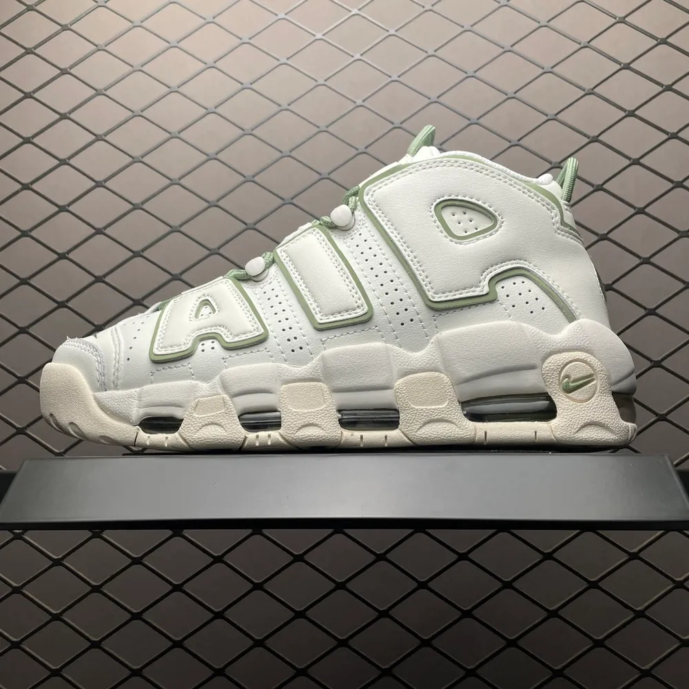 💰620 純原NK Air More Uptempo 大AIR皮蓬復古籃球鞋 FQ8211-100 尺碼：36 36.5 37.5 38 38.5 39 40 40.5 41 42 42.5 43 44 44.5 45 46 47.5 編