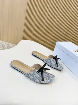 迪家2606新款，碼數:35-43碼，出廠價570（皮底加40）