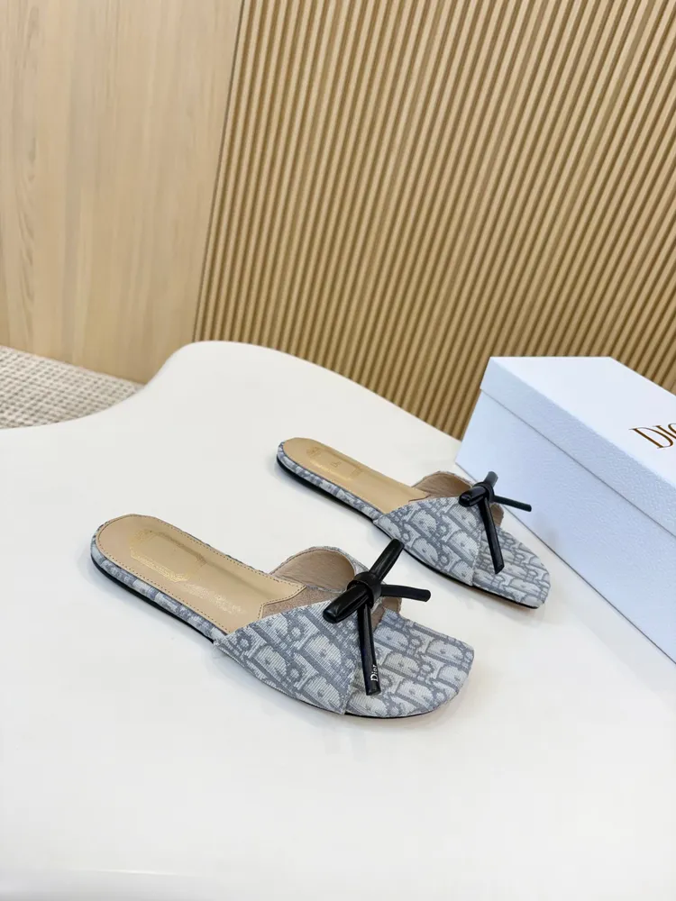 迪家2606新款，碼數:35-43碼，出廠價570（皮底加40）