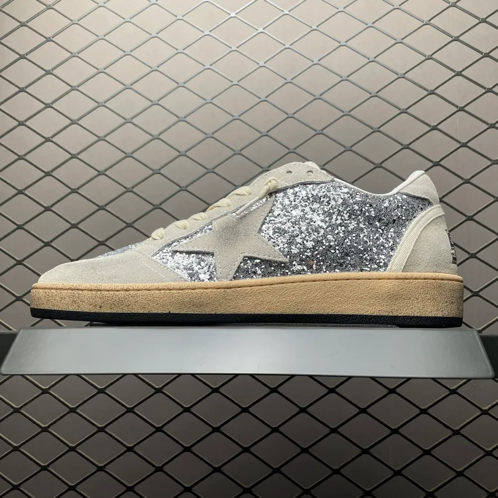 Golden Goose 低幫休閒板鞋 GGDB 小髒鞋 海淘代購同渠道品質 高階零售 外貿充正專供 原版購入開發 ZP級全套包裝 完美楦型 正確卡色 大底 質感媲美原版 女鞋尺碼：36 37 38 39 40 男鞋尺碼：40 41 42 