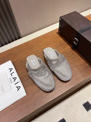 ALAIA｜阿萊亞2026ś春夏新品網鑽💎走秀款平底拖鞋