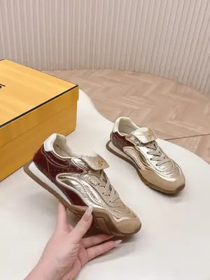 出女p730 男+10 情侶款 Fendi 芬迪最新款 復古阿甘鞋 德訓運動鞋