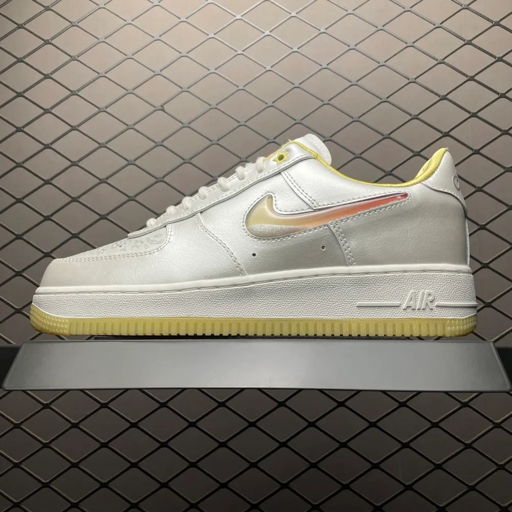 💰560 純原NK Air Force 1 Low 空軍一號低幫休閒板鞋 IR8218-118 尺碼：35.5 36 36.5 37.5 38 38.5 39 40 40.5 41 42 42.5 43 44.5 45 編號：25TDEF