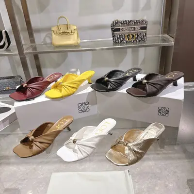 頂級版本🆕💗【羅意威•Loewe】 火爆新款 配合整體原版楦型，時尚而個性好穿 顏色超讚