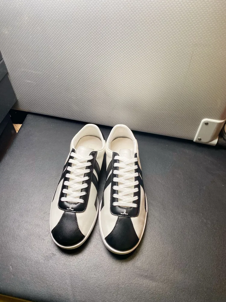 特價510不退不換，女款35/4，36/2，39/4，男款43/3，