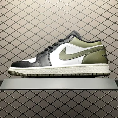 💰569 純原Air Jordan 1 Low AJ1喬1低幫文化籃球鞋 553558-092 目前市售最高品質出貨 原鞋開發 平臺訂單專用代工流水線打造 一眼ZP貨既視感 尺碼：35.5 36 36.5 37.5 38 38.5 39 
