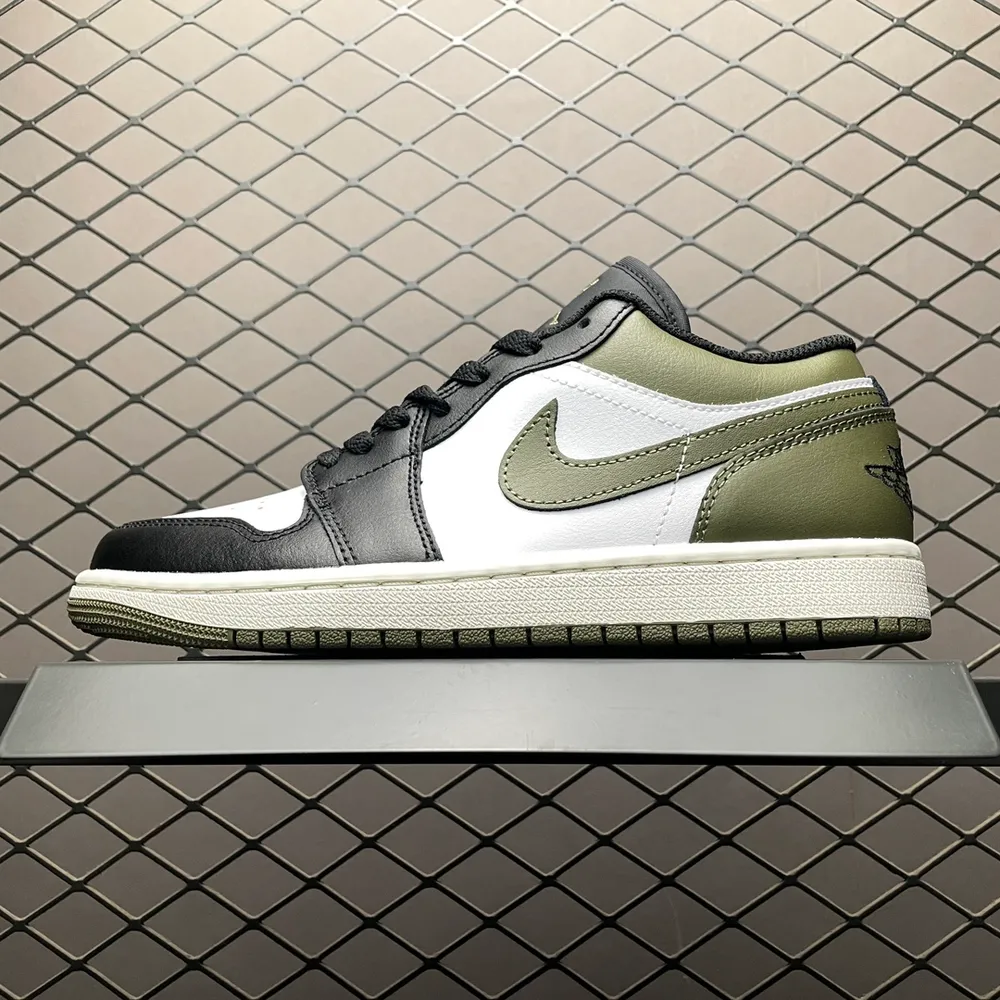 💰569 純原Air Jordan 1 Low AJ1喬1低幫文化籃球鞋 553558-092 目前市售最高品質出貨 原鞋開發 平臺訂單專用代工流水線打造 一眼ZP貨既視感 尺碼：35.5 36 36.5 37.5 38 38.5 39 