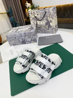 出廠價600🌹Dior迪奧高版本拖鞋，👏👏新品經典款🔥代購級別品質國外專櫃爆款厚底涼鞋💋————————————