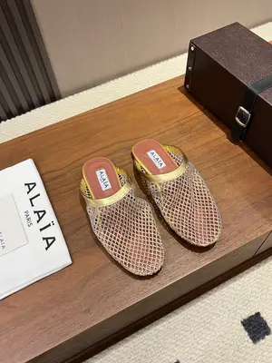 ALAIA｜阿萊亞2026ś春夏新品網鑽💎走秀款平底拖鞋