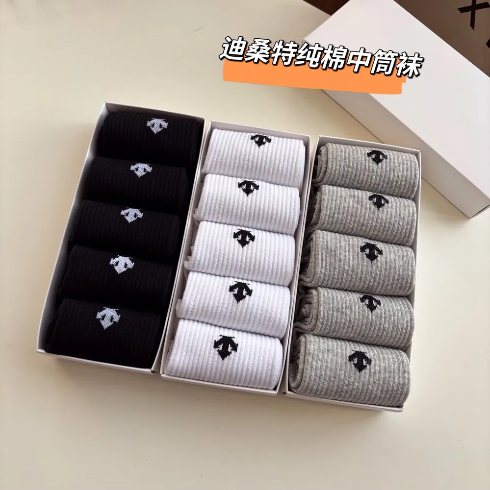 💰385～迪桑特情侶款純棉中筒襪！專櫃同款！經典圖示刺繡款！襪子經典色超級漂亮！盒裝！一盒5雙！