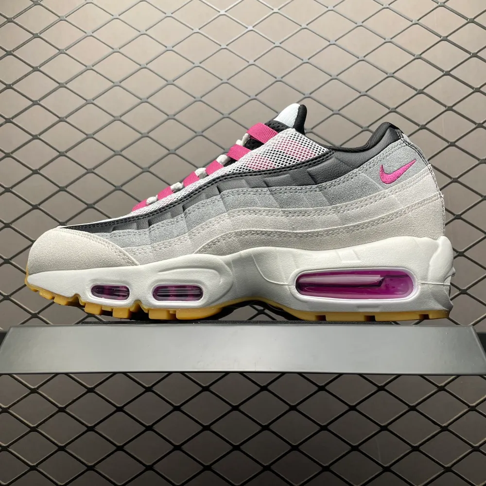 💰550 外貿跑量專供 NK Air Max 95 低幫休閒運動鞋 HF7545-100大廠出品 品質板正 性價比無敵 尺碼：40 40.5 41 42 42.5 43 44 44.5 45 46 47.5 編號：25YEFF23