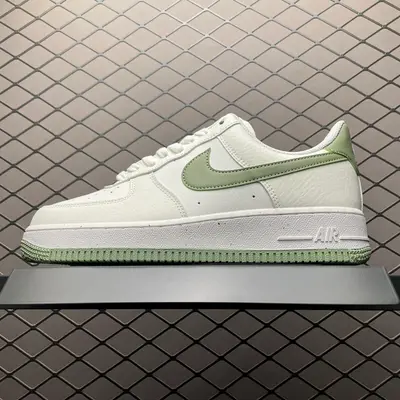 💰550 純原NK Air Force 1 Low 空軍一號低幫休閒板鞋 DV3808-106 原廠衝刀皮料切割乾淨 無任何毛邊 打造純正空軍 全掌內建蜂窩氣墊 原盒配件 原廠中底鋼印、拉幫完美 全套原楦原模傾力打造完美版型 尺碼：36 