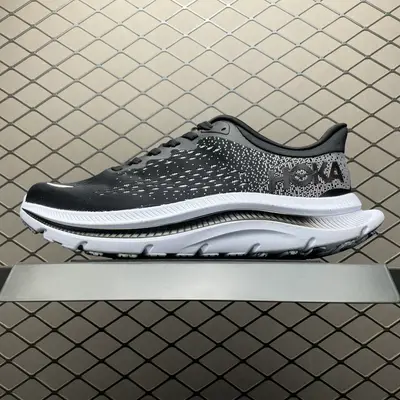 💰530   Hoka One One Kawana 卡瓦娜 超輕厚底網面輕量跑步鞋 1123163 尺碼： 36 36.5 37 38 38.5 39 40 40.5 41 42 42.5 43 44 44.5 45 編號：24UEFF