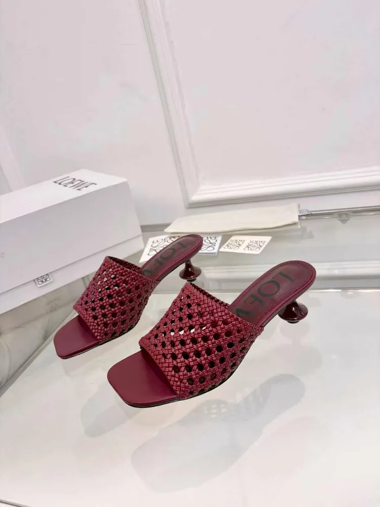 頂級版本🆕💗【羅意威•Loewe】 火爆新款 配合整體原版楦型，時尚而個性好穿 顏色超讚
