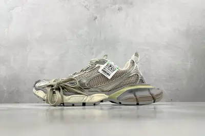 💰569