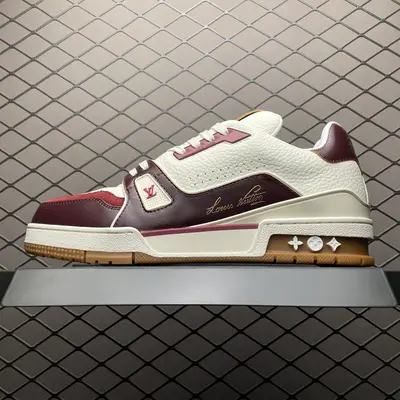 Louis Vuitton 路易威登 LV Trainer 低幫休閒板鞋 海淘代購同渠道品質 高階零售 外貿充正專供 原版購入開發 ZP級全套包裝 完美楦型 正確卡色 大底TPU 質感媲美原版 細節與原版一致 請注意區分市面通貨材 尺碼：3