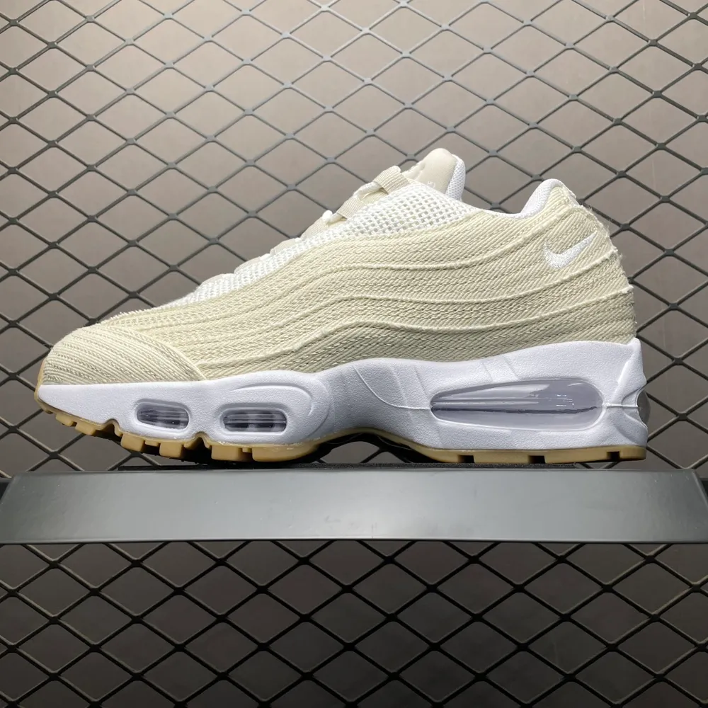 💰550 外貿跑量專供 Levi's x NK Air Max 95 李維斯聯名款 低幫休閒運動鞋 HM4743-100 大廠出品 品質板正 性價比無敵 尺碼：40 40.5 41 42 42.5 43 44 44.5 45 46 47.