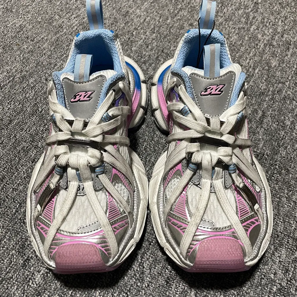 純原Balenciaga 巴黎世家 3XL Extreme Laces 綁帶款復古老爹鞋 巴黎世家十代 官方全套配件鞋盒 鞋帶 防塵紙配套齊全 尺碼：35 36 37 38 39 40 41 42 43 44 45 46 注意：尺碼偏大 編