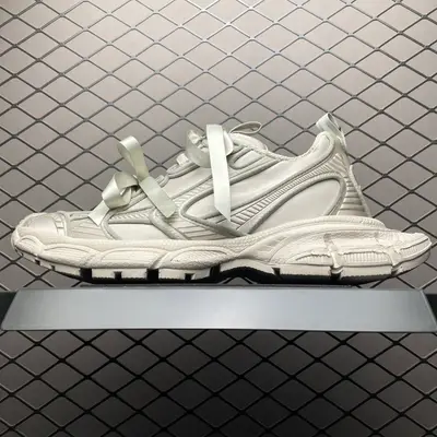 純原Balenciaga 巴黎世家 3XL Satin Bows 做舊復古老爹鞋 734734 巴黎世家十代 官方全套配件鞋盒 鞋帶 防塵紙配套齊全 尺碼：35 36 37 38 39 40 41 42 注意：尺碼偏大 編號：43OHTT1