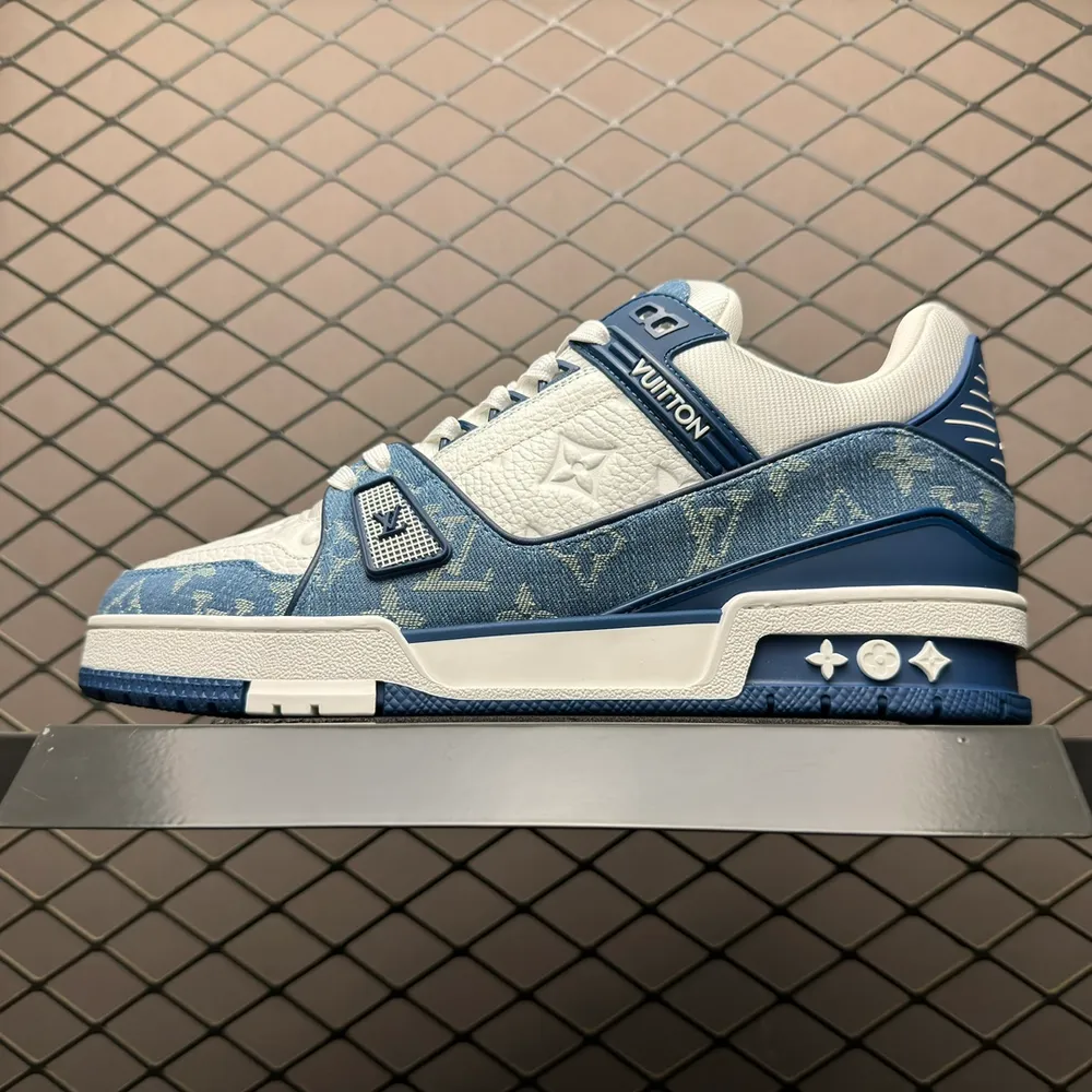 💰920 純原Louis Vuitton 路易威登 LV Trainer 低幫休閒板鞋 海淘代購同渠道品質 品質提升 高階零售 外貿充正專供 原版購入開發 ZP級全套包裝 完美楦型 正確卡色 大底TPU 質感媲美原版 細節與原版一致 請注
