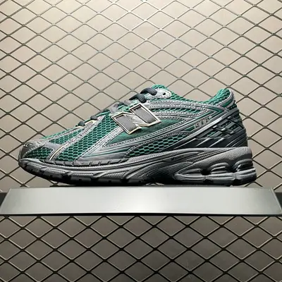 💰569 純原New Balance 新百倫 M1906RZM 復古休閒跑步鞋 尺碼：36 37 37.5 38 38.5 39.5 40 40.5 41.5 42 42.5 43 44 44.5 45 46.5 編號：27YEFF202