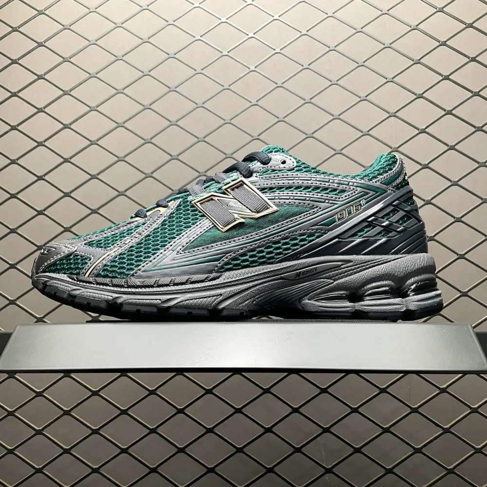 💰569 純原New Balance 新百倫 M1906RZM 復古休閒跑步鞋 尺碼：36 37 37.5 38 38.5 39.5 40 40.5 41.5 42 42.5 43 44 44.5 45 46.5 編號：27YEFF202