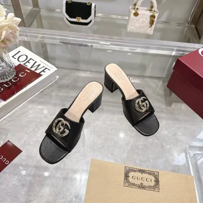 9719-6 黑¥650（35-42）