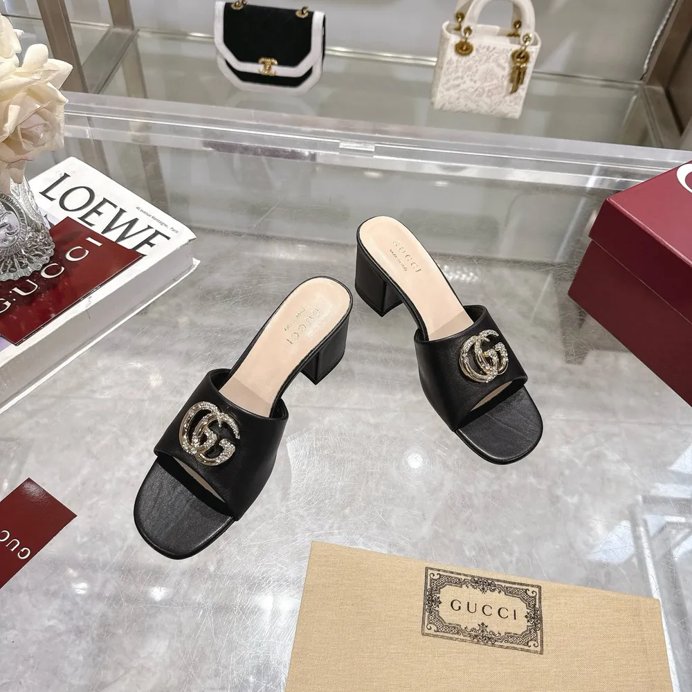 9719-6 黑¥650（35-42）
