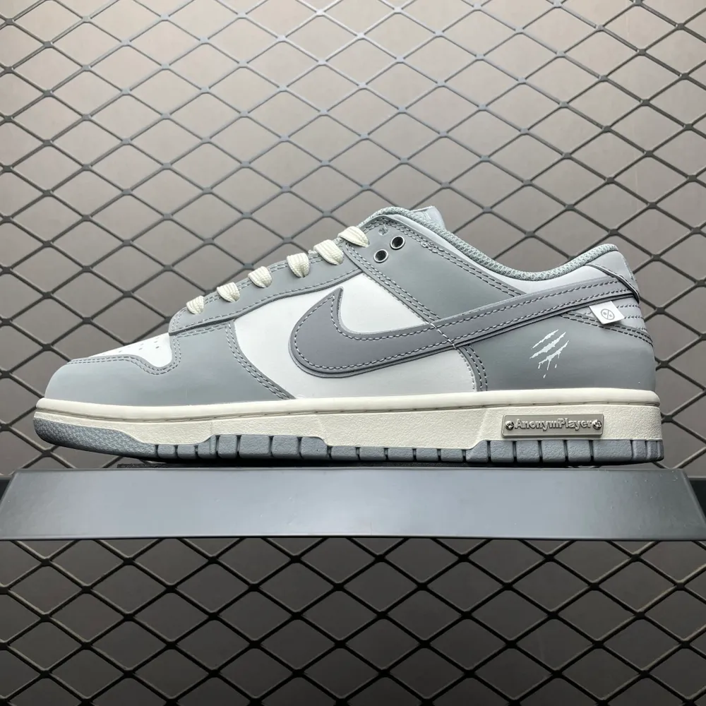 💰640 純原NK Dunk Low 客制款 低幫休閒板鞋 GW0510-051 尺碼：40 40.5 41 42 42.5 43 44 44.5 45 46 編號：33YEFFJ