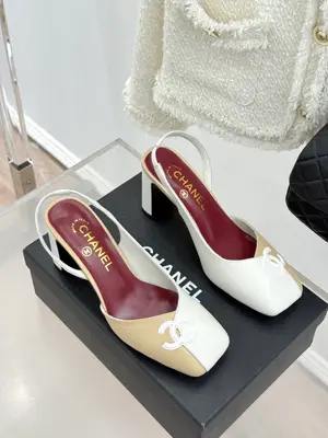 💰670 CHANE*｜小香26S雙C拼接方頭