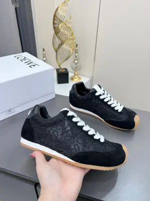 羅意威·LOEWE⛳️阿甘鞋，腳感無敵！年度暴走款 內增高德訓鞋！
