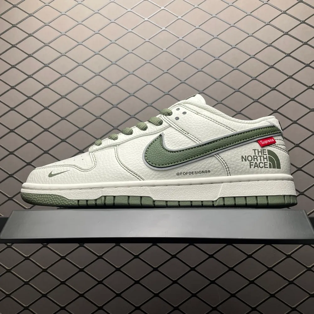 💰650 純原NK Dunk Low 客制款 低幫休閒板鞋 BM0234-505 尺碼：36 36.5 37.5 38 38.5 39 40 40.5 41 42 42.5 43 44 44.5 45 編號：33YEFFJ