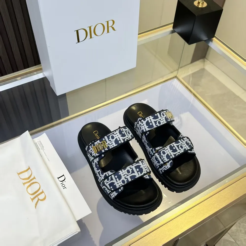 P630。Dior經典爆款涼拖