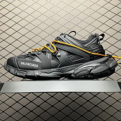 💰860 純原Balenciaga 巴黎世家 Track Sneaker 巴黎世家三代 戶外概念復古老爹鞋  老牌大廠出品 專櫃同步包裝 原裝大盒 細節精準對位官方 私模組合大底 從裡到外 最大尺度還原官方ZP 尺碼：35 36 37 3