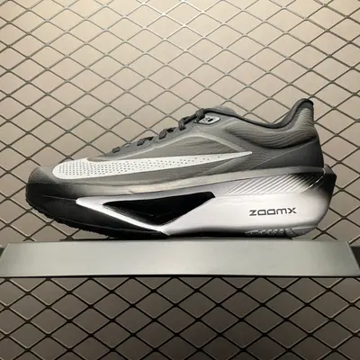 💰600 純原NK Zoom Fly 6 EK 馬拉松超輕跑鞋 FN8454-001 尺碼：36 36.5 37.5 38 38.5 39 40 40.5 41 42 42.5 43 44 44.5 45 46 編號：29YEFF24