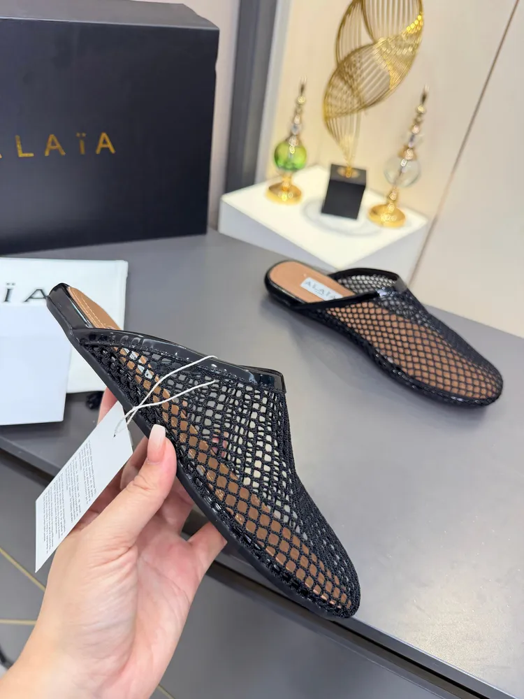 Alaia·阿萊亞⛳️🔥超火的一款平底芭蕾舞漁網紗面款平底單鞋🩰！