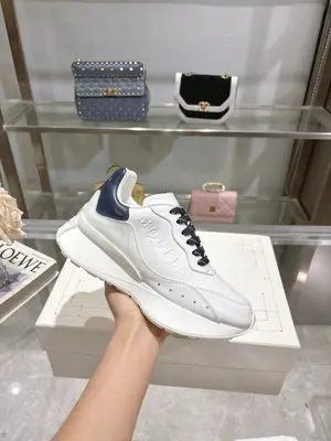 ALEXANDER MCQUEEN/亞歷山大麥昆 2025春夏新款Sprint運動情侶款 鞋側面飾有時尚個性字母seal Logo標誌 牛皮工藝 羊皮內裡 牛皮墊腳透氣防掉色. 原版1:1大底，最新精美全套包裝 另配有一幅鞋帶 35-45